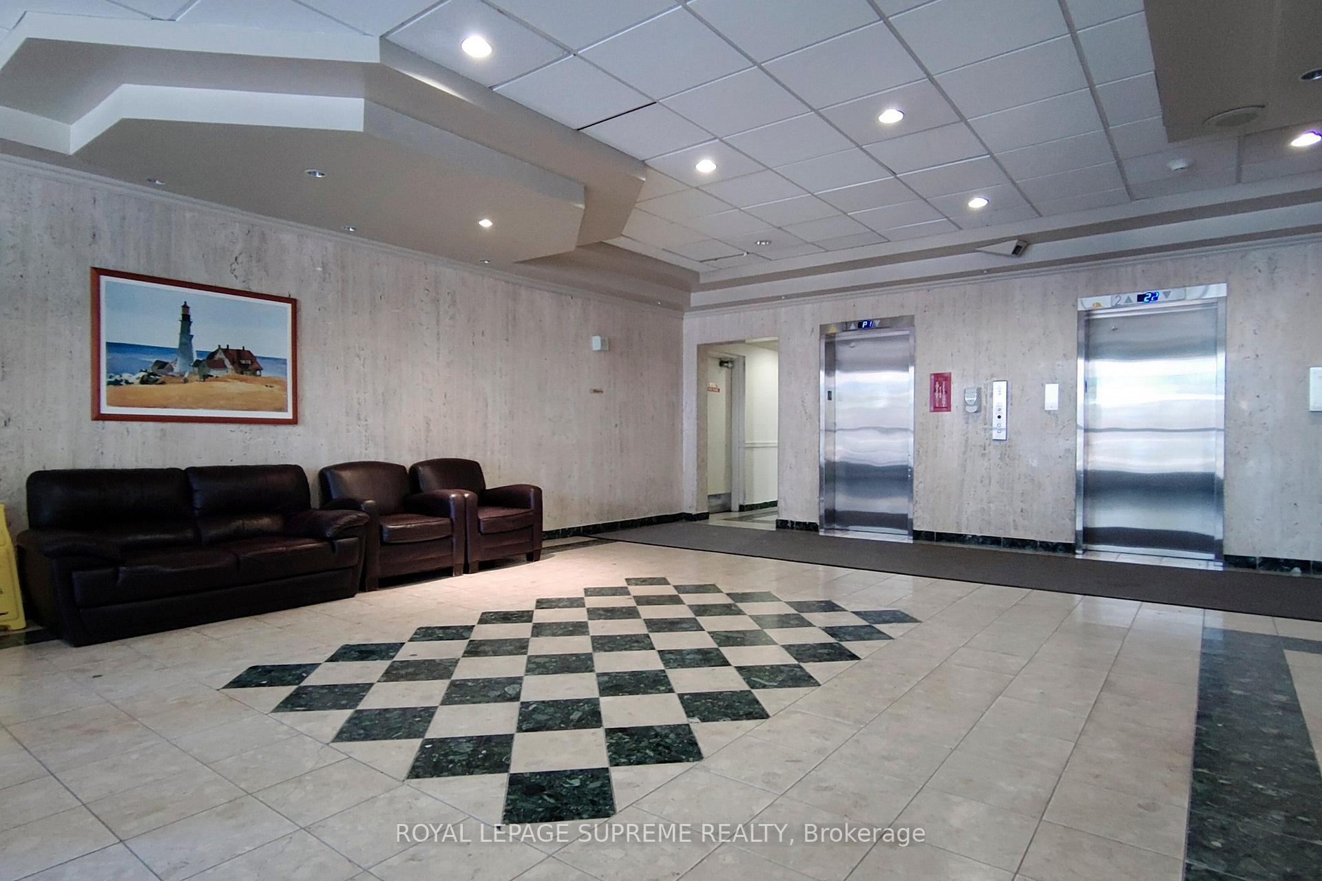 135 Marlee Avenue 401, Toronto Unit: 401