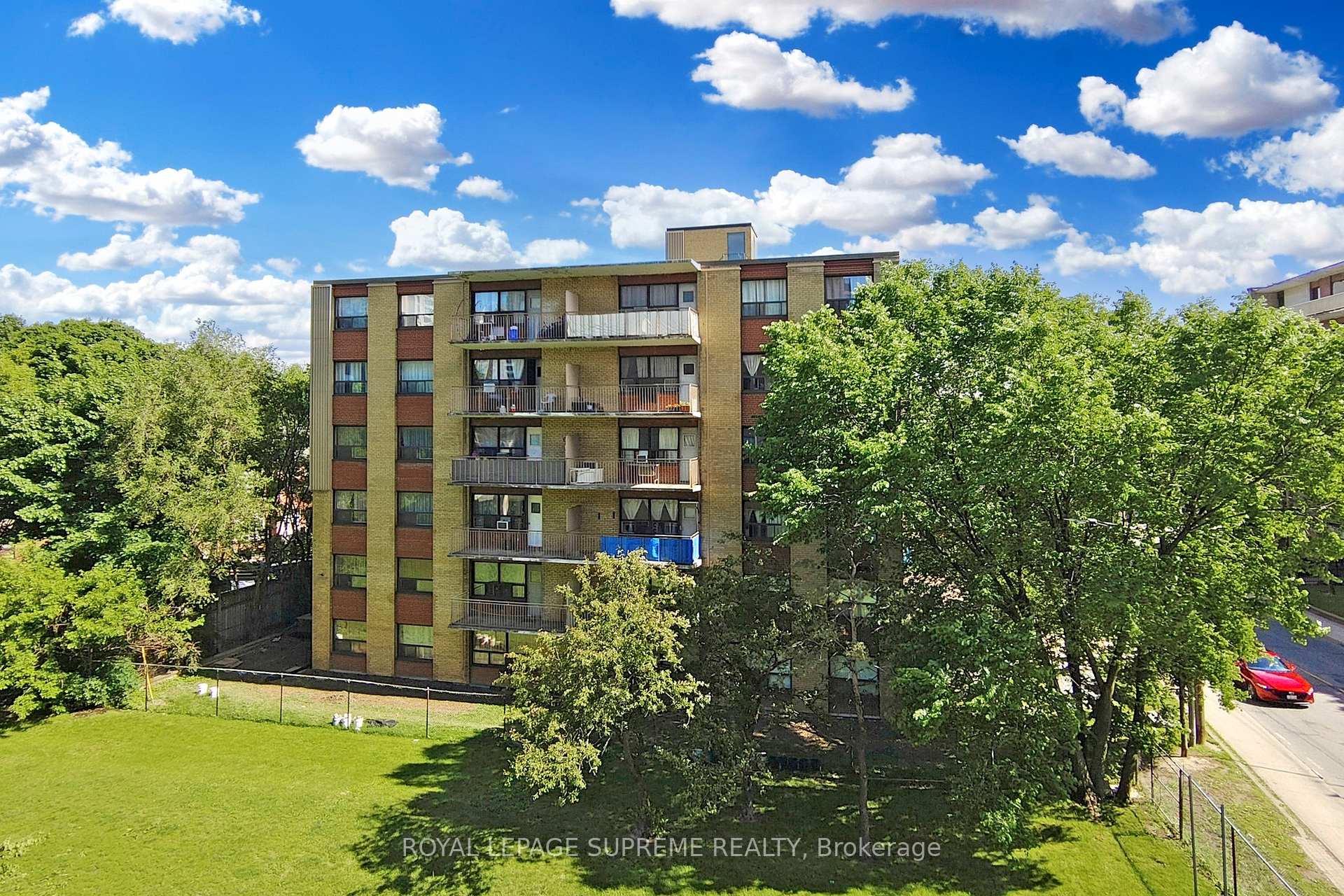 135 Marlee Avenue 401, Toronto Unit: 401