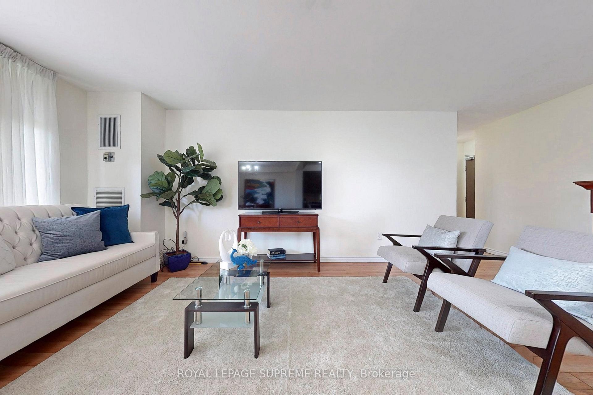 135 Marlee Avenue 401, Toronto Unit: 401