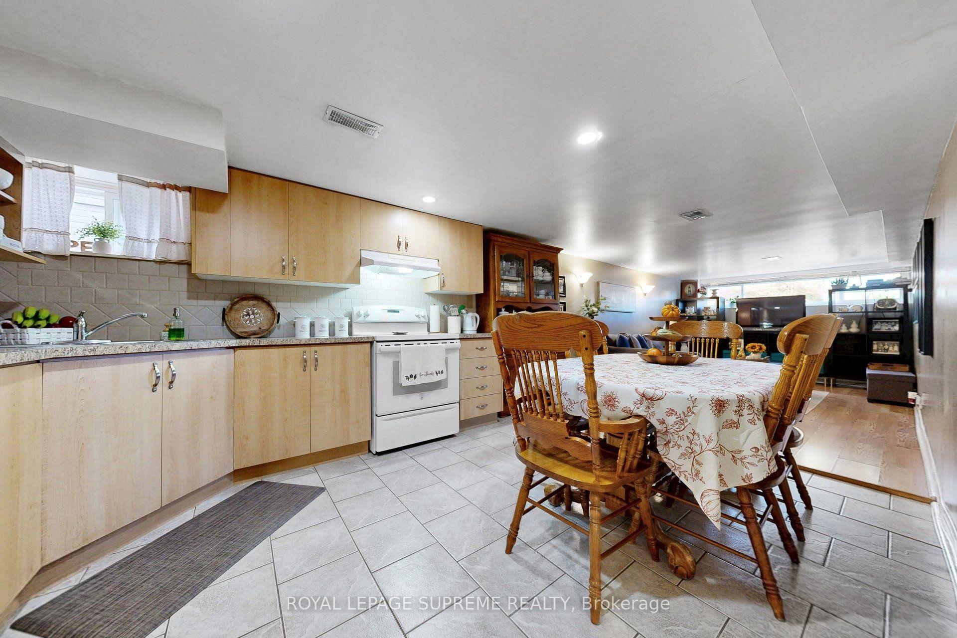 465 Maple Leaf Drive, Toronto