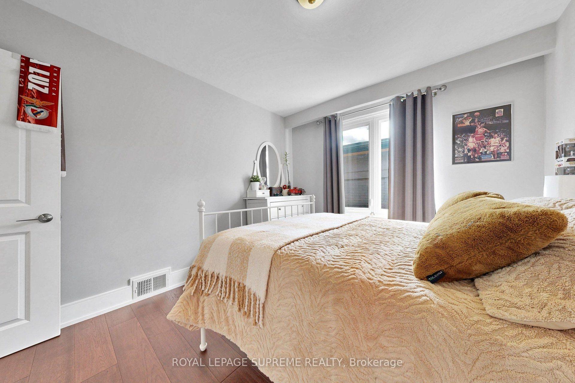 465 Maple Leaf Drive, Toronto