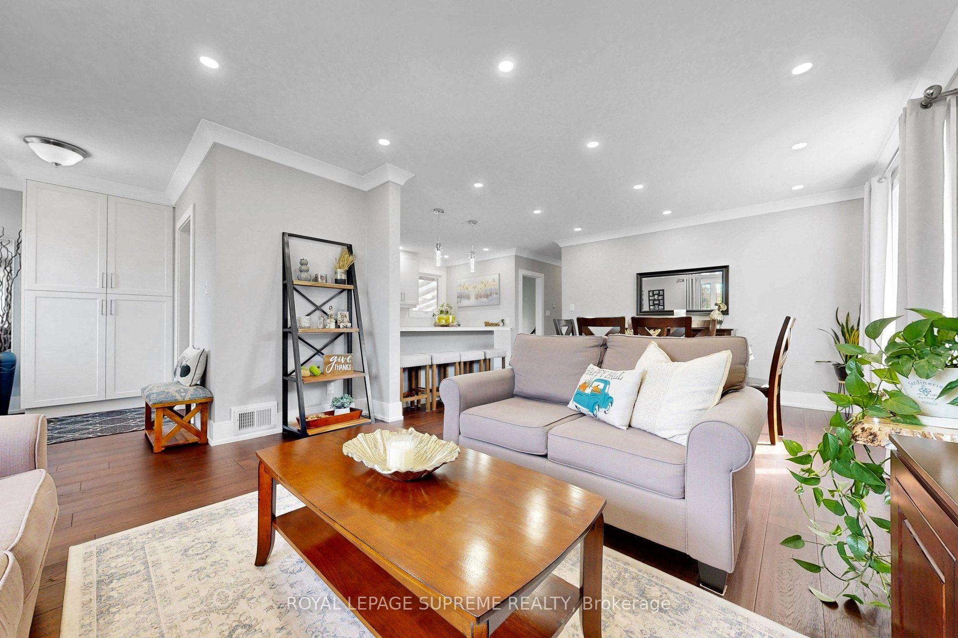 465 Maple Leaf Drive, Toronto