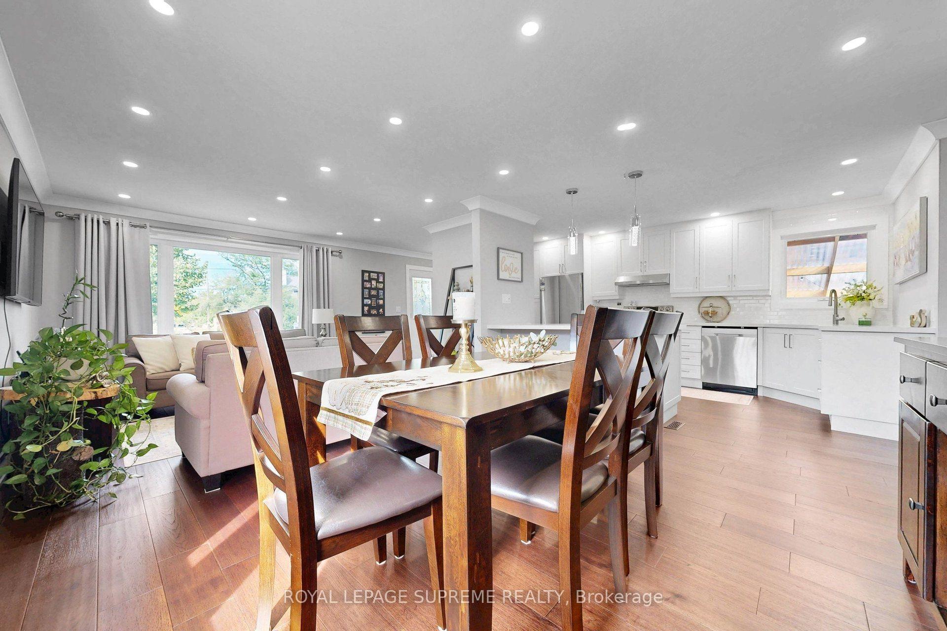 465 Maple Leaf Drive, Toronto
