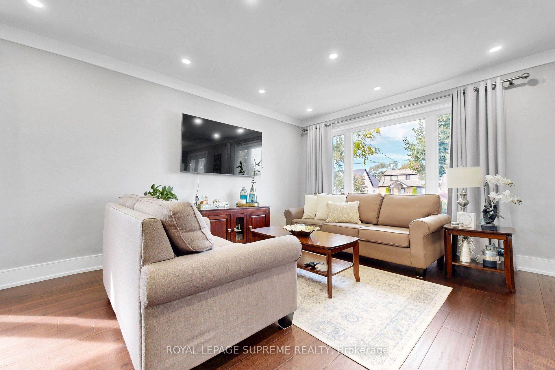 465 Maple Leaf Drive, Toronto