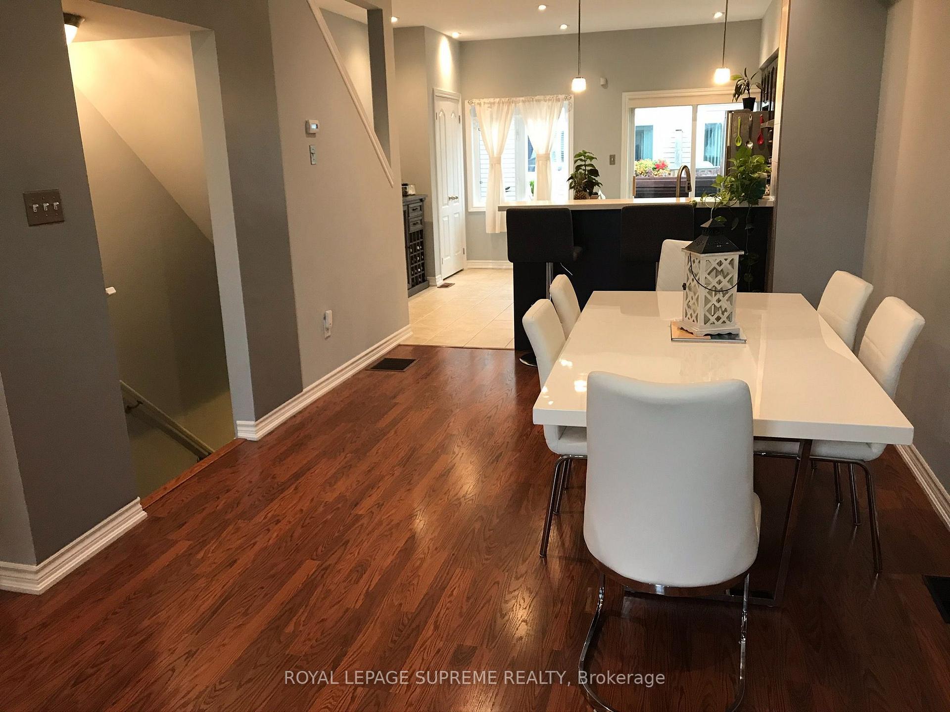 30 Pont Lane, Toronto