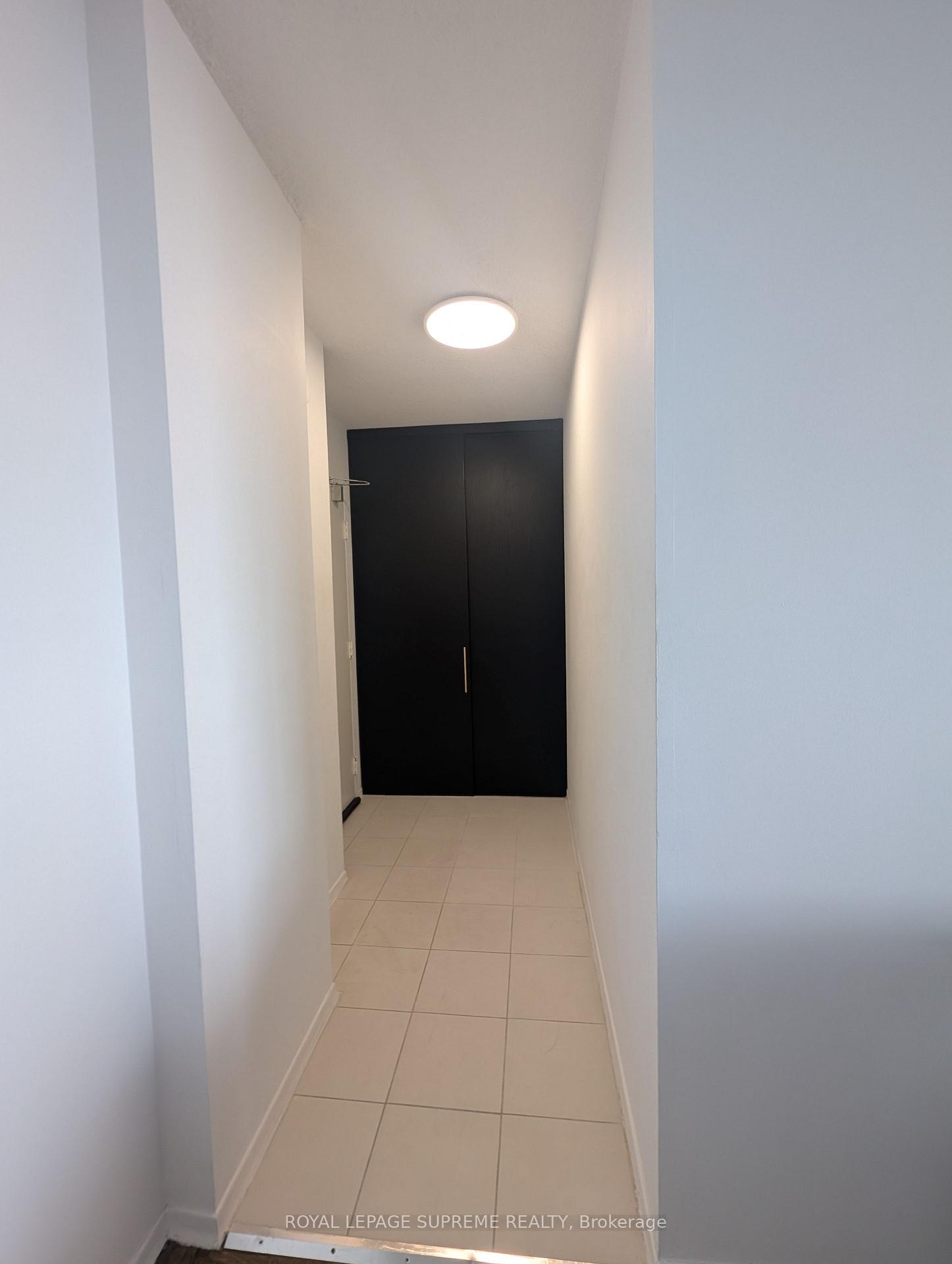 541 Blackthorn Avenue 1514, Toronto Unit: 1514