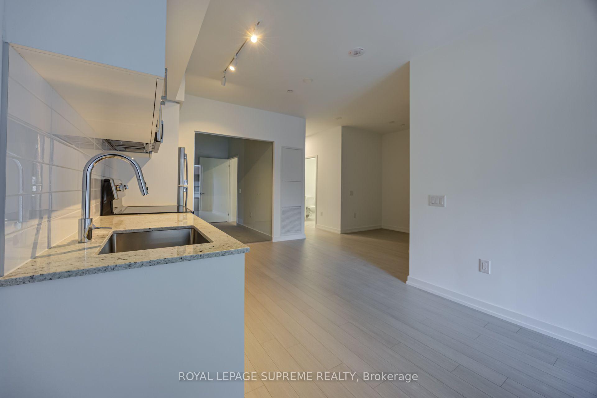4010 Eglinton Avenue W 412, Toronto Unit: 412