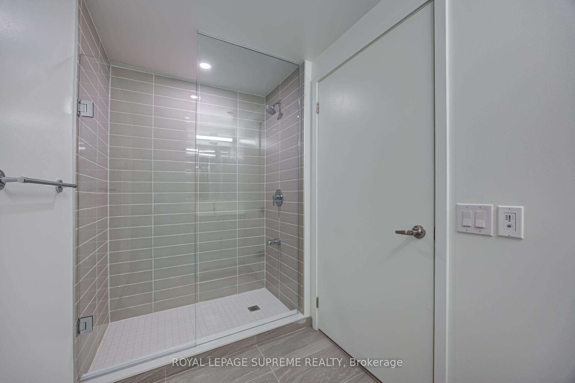 4010 Eglinton Avenue W 412, Toronto Unit: 412
