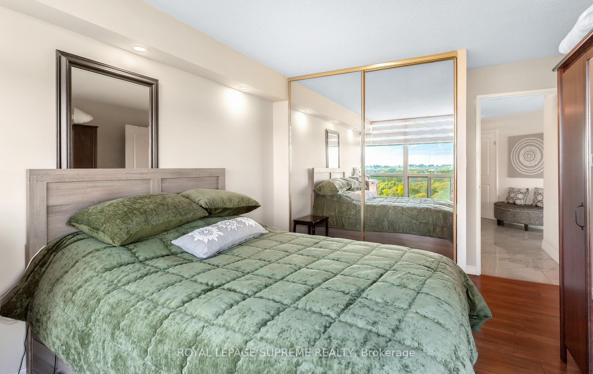 5 Rowntree Road 1015, Toronto Unit: 1015