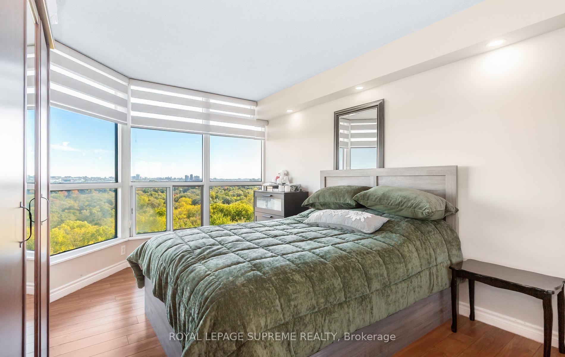 5 Rowntree Road 1015, Toronto Unit: 1015