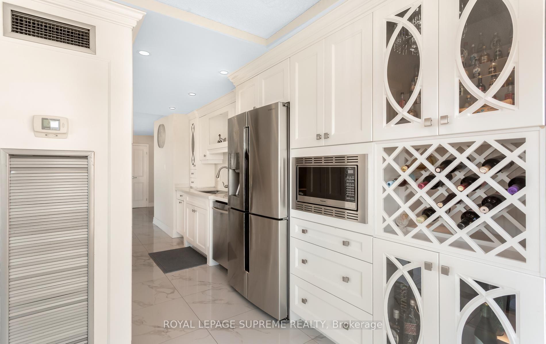 5 Rowntree Road 1015, Toronto Unit: 1015