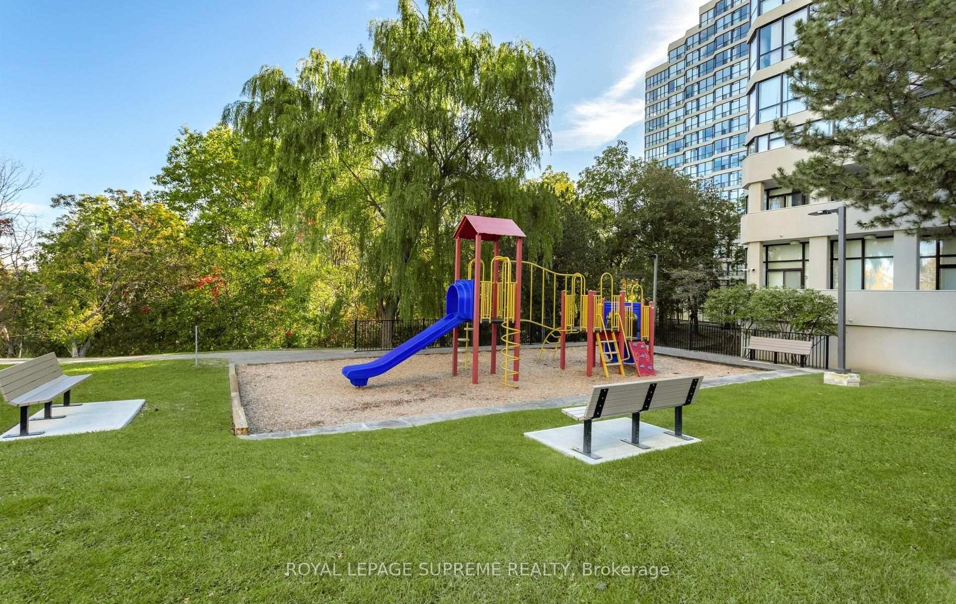 5 Rowntree Road 1015, Toronto Unit: 1015