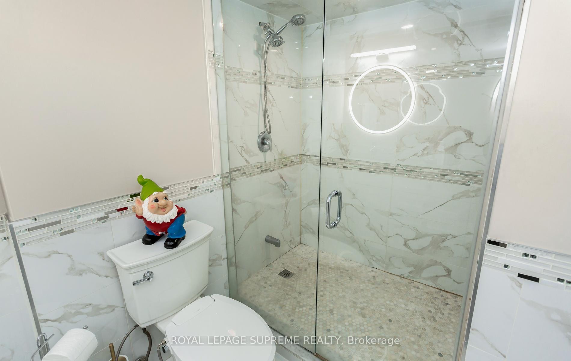 5 Rowntree Road 1015, Toronto Unit: 1015