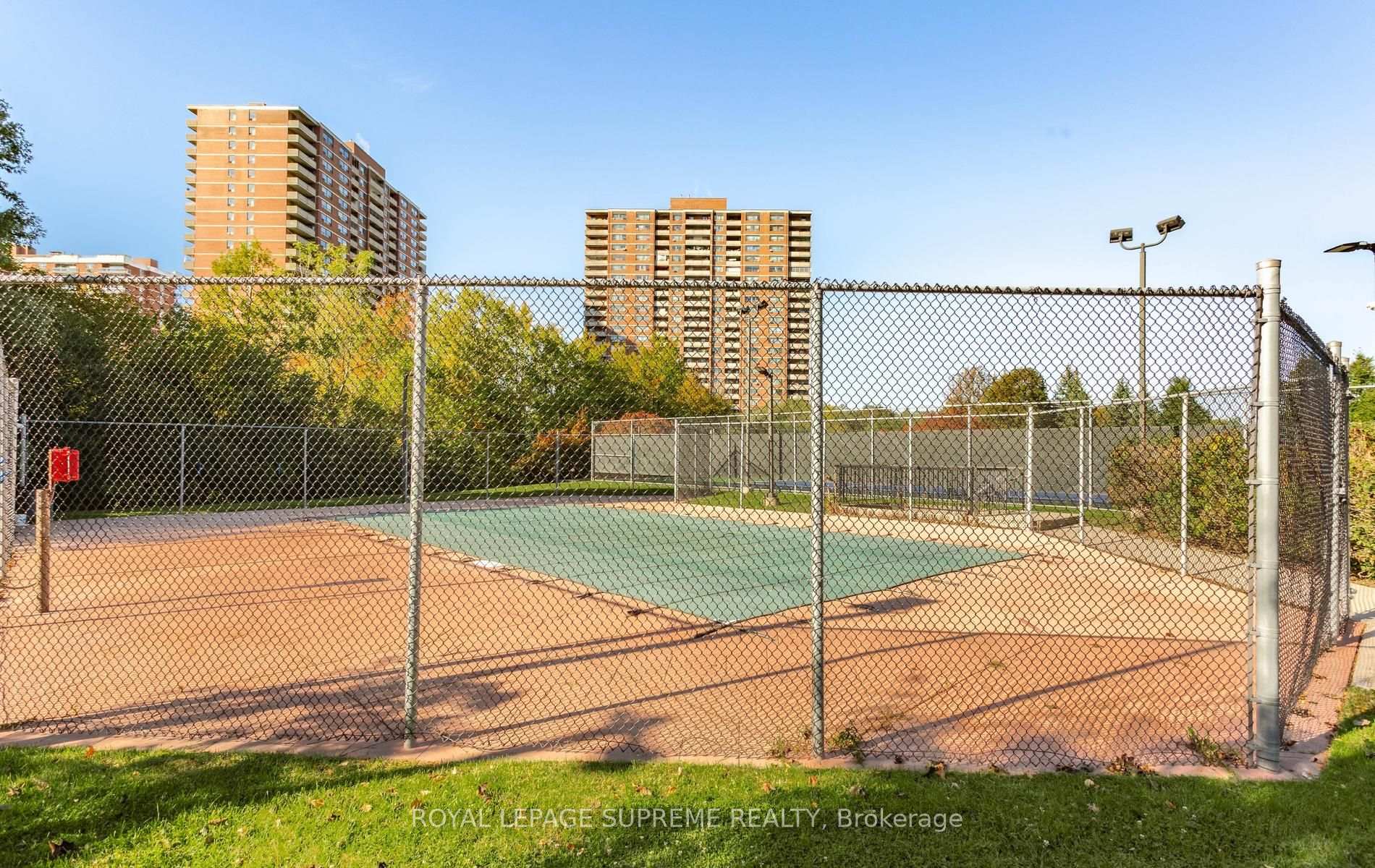 5 Rowntree Road 1015, Toronto Unit: 1015