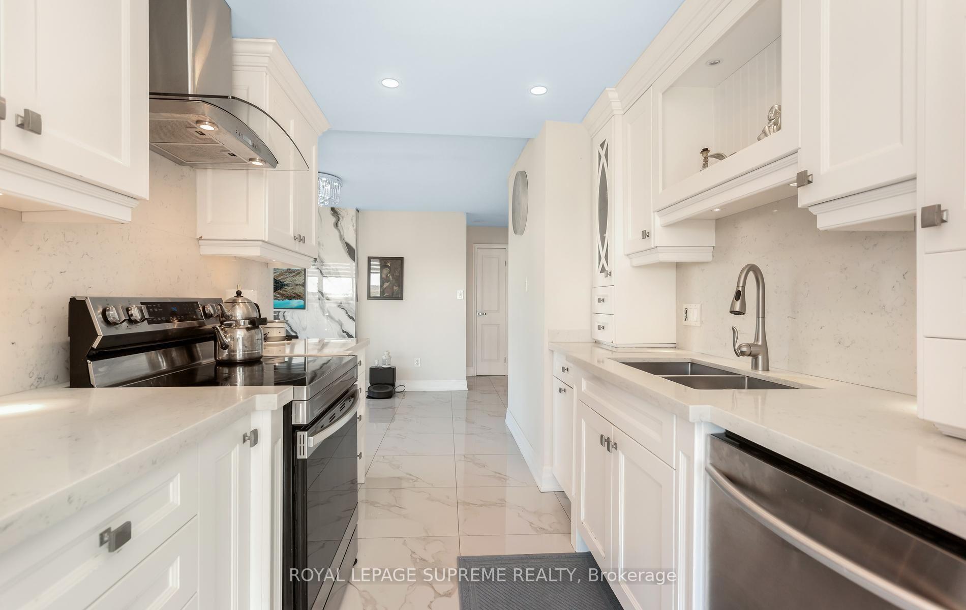 5 Rowntree Road 1015, Toronto Unit: 1015