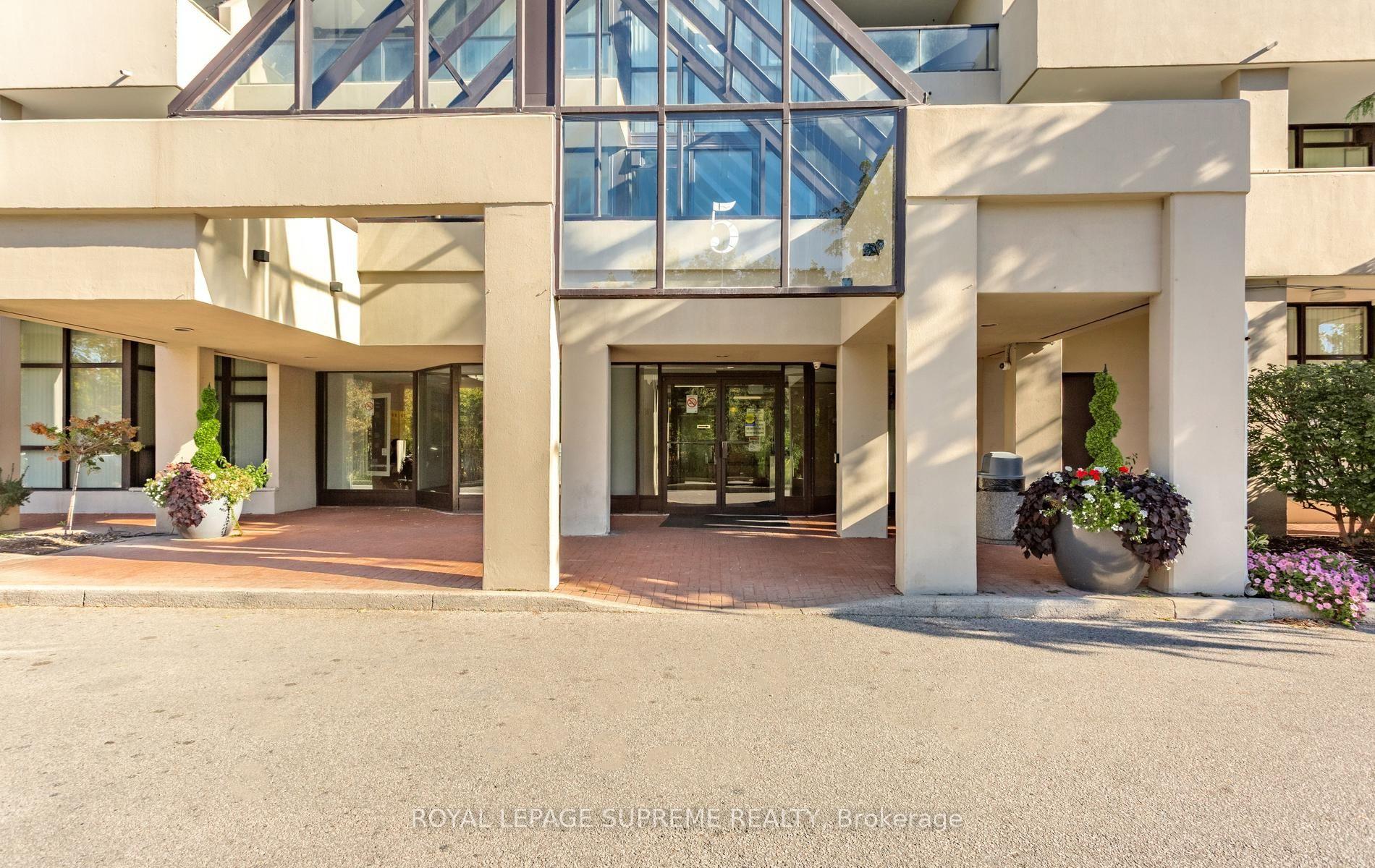 5 Rowntree Road 1015, Toronto Unit: 1015