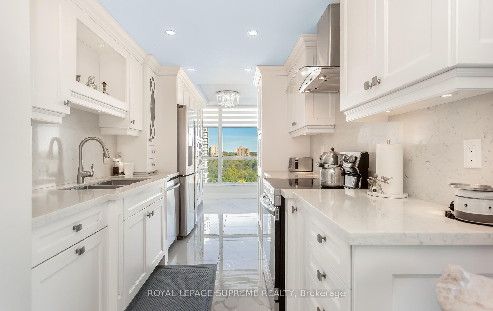 5 Rowntree Road 1015, Toronto Unit: 1015