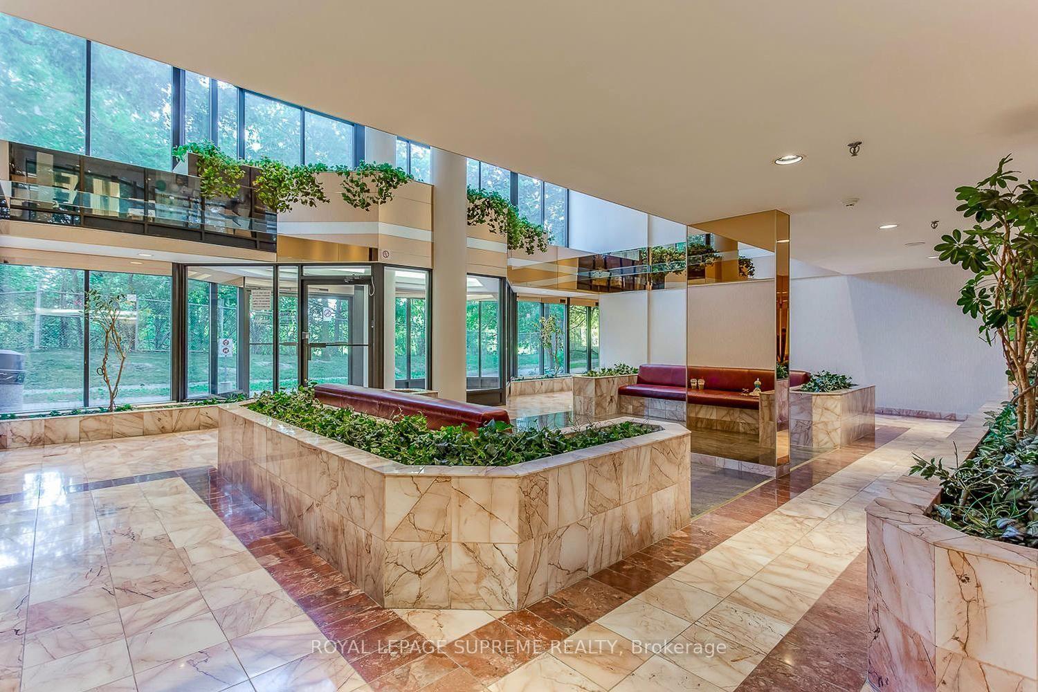 5 Rowntree Road 1015, Toronto Unit: 1015