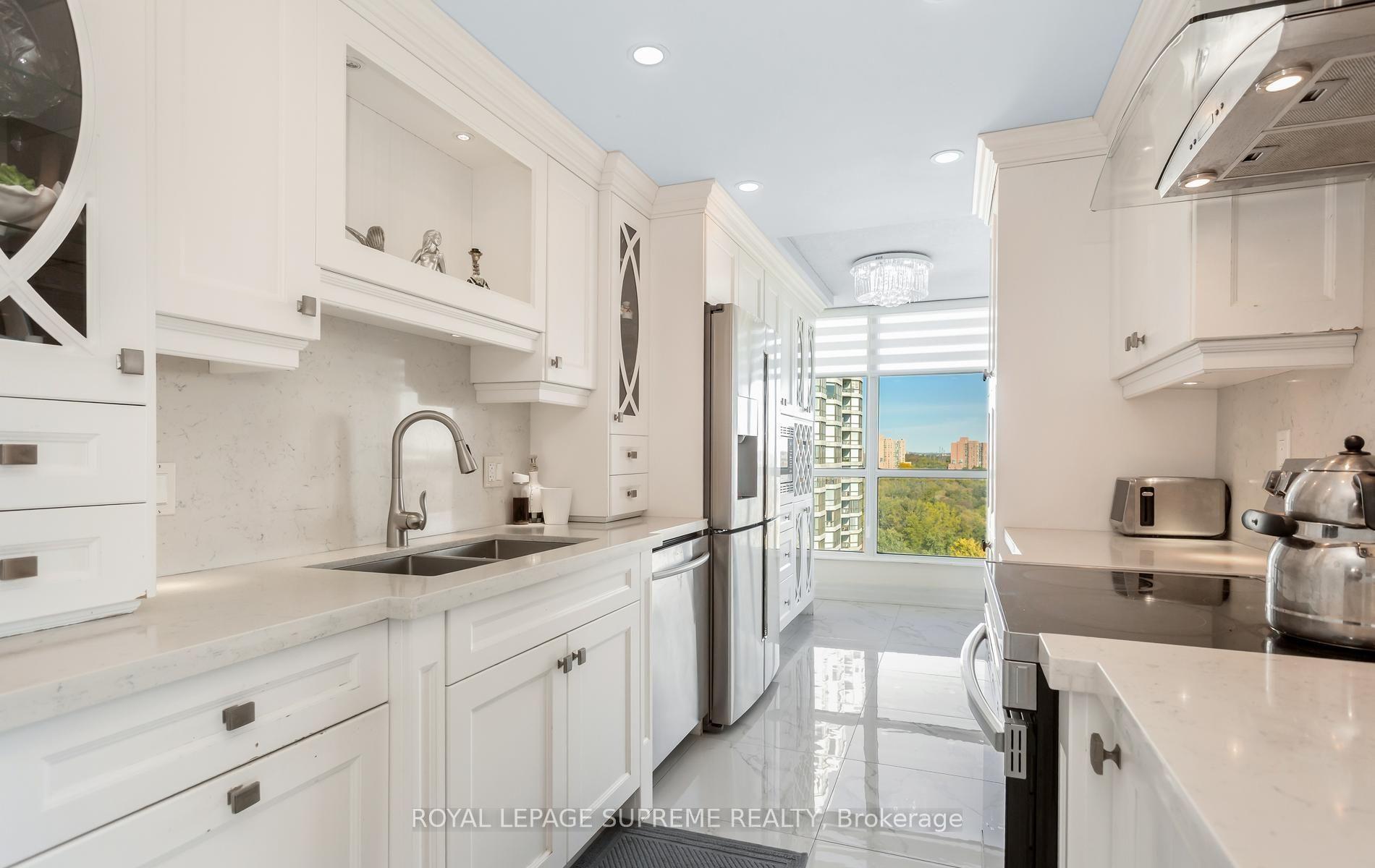 5 Rowntree Road 1015, Toronto Unit: 1015