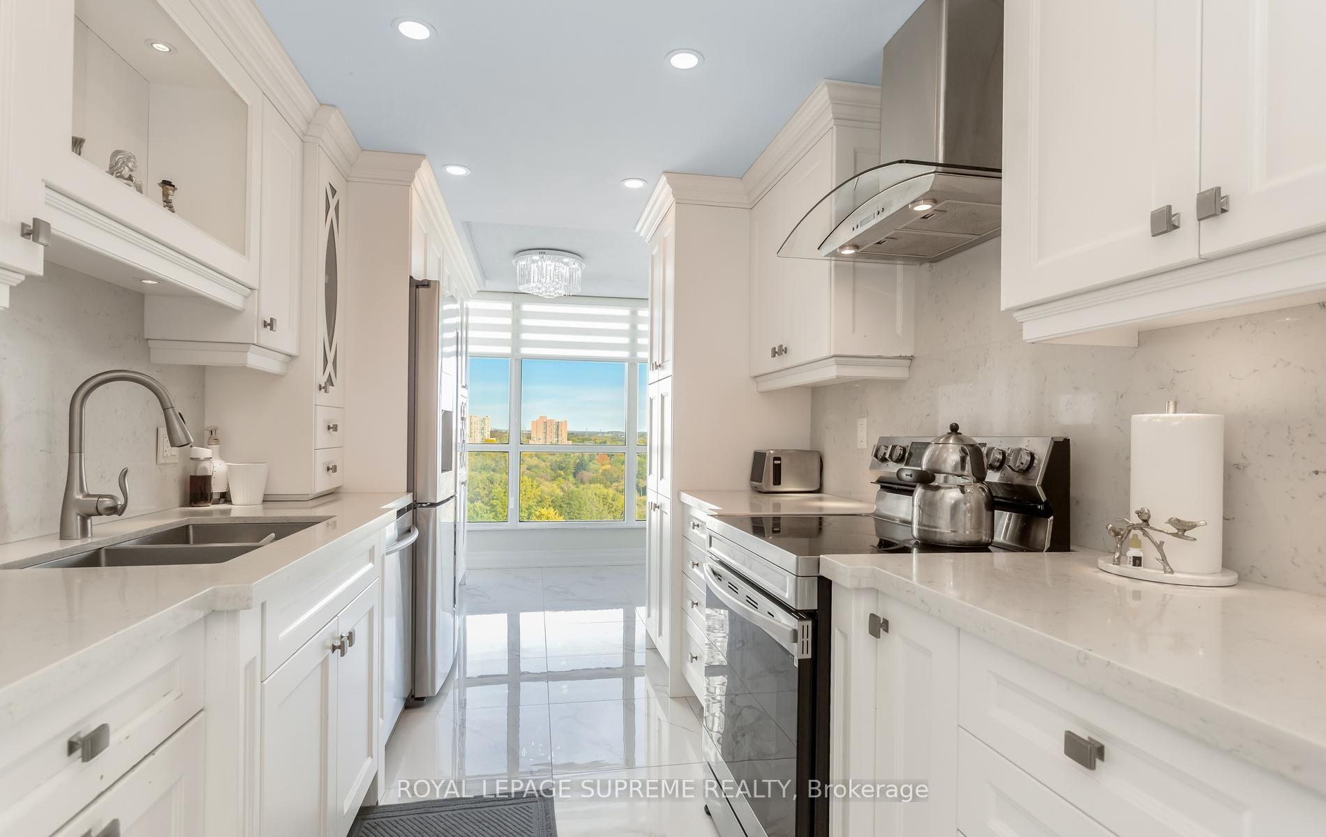 5 Rowntree Road 1015, Toronto Unit: 1015