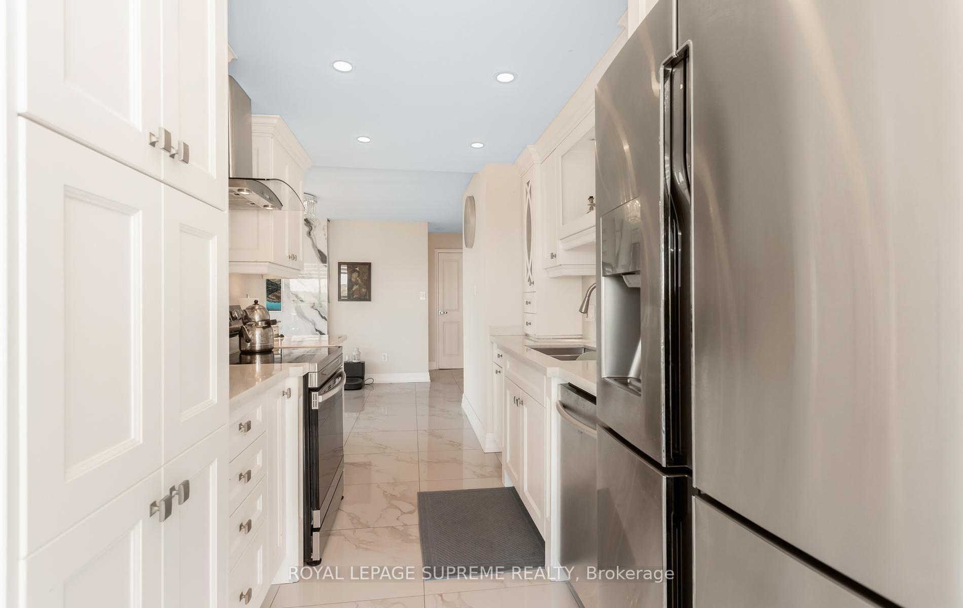 5 Rowntree Road 1015, Toronto Unit: 1015