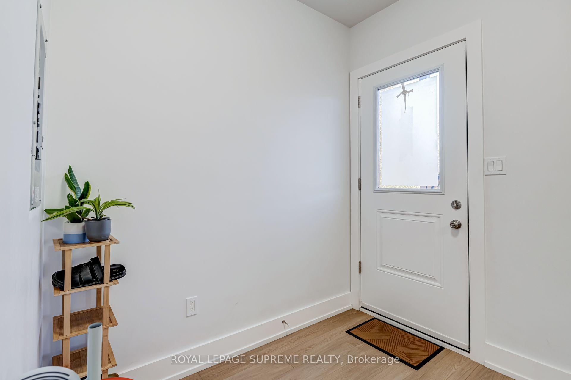 97 Bernice Crescent 2, Toronto Unit: 2