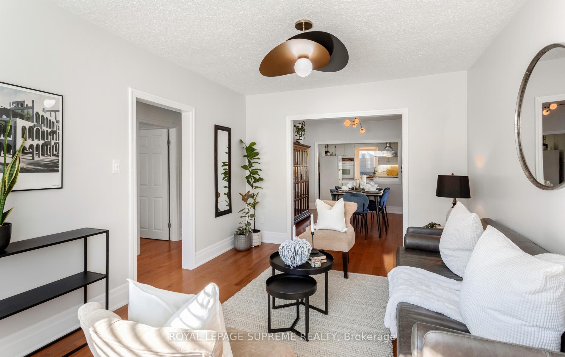 54 East Drive, Toronto