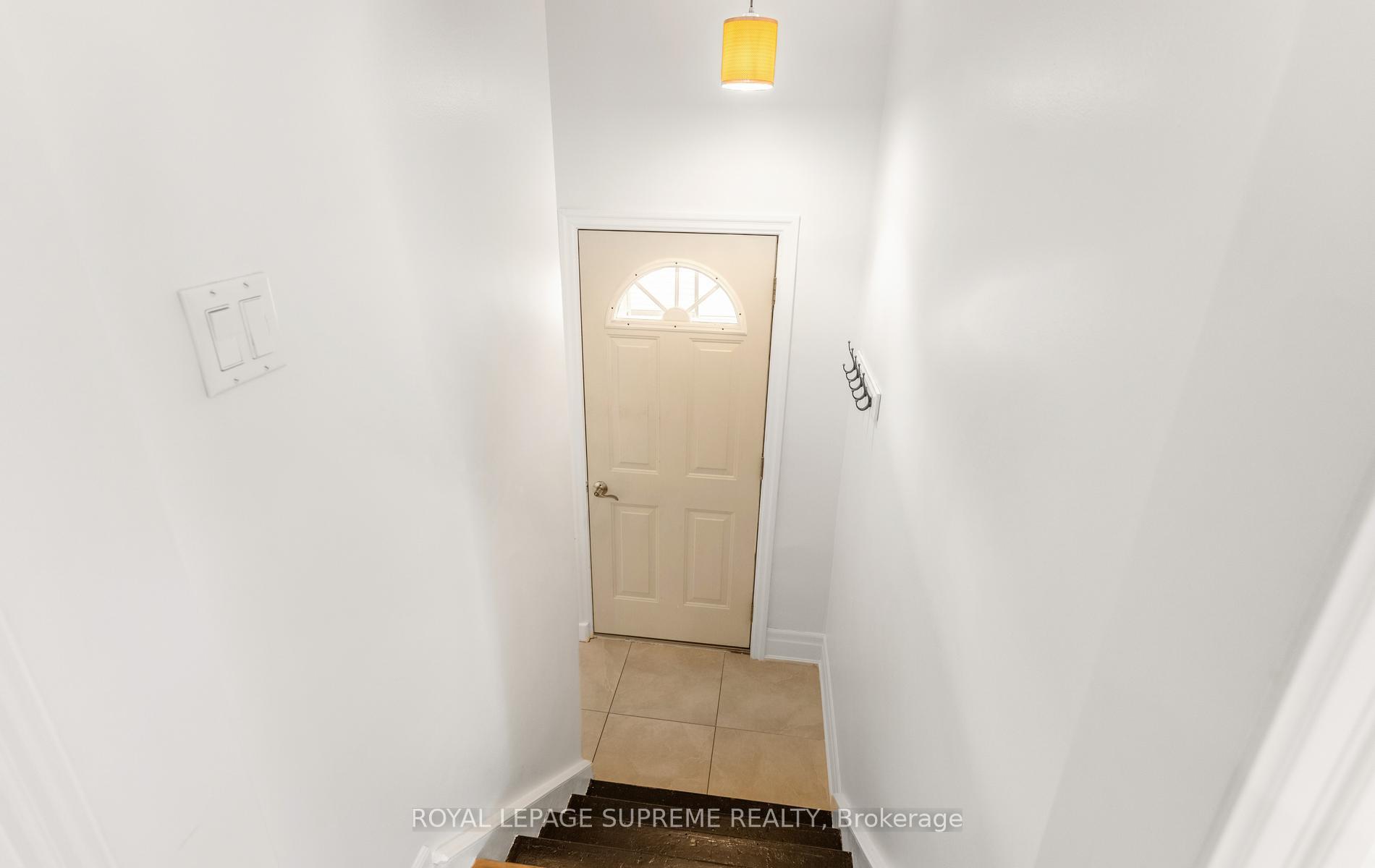 54 East Drive, Toronto
