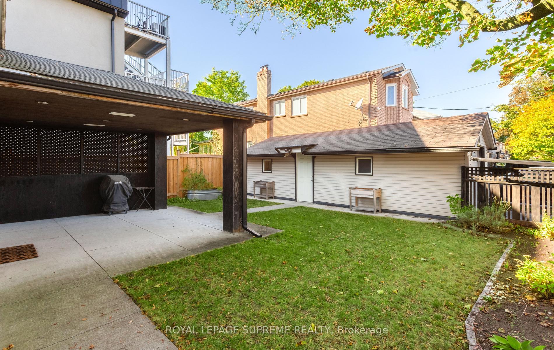 54 East Drive, Toronto