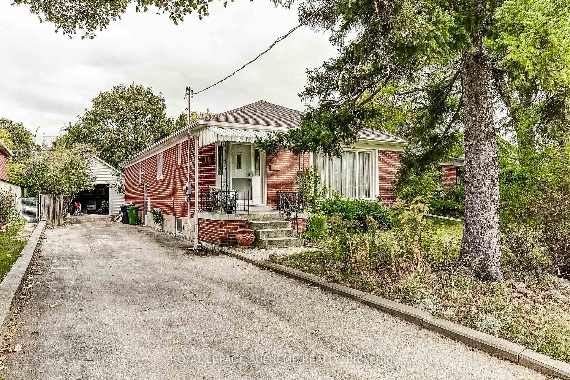 19 Bridgetown Drive, Toronto