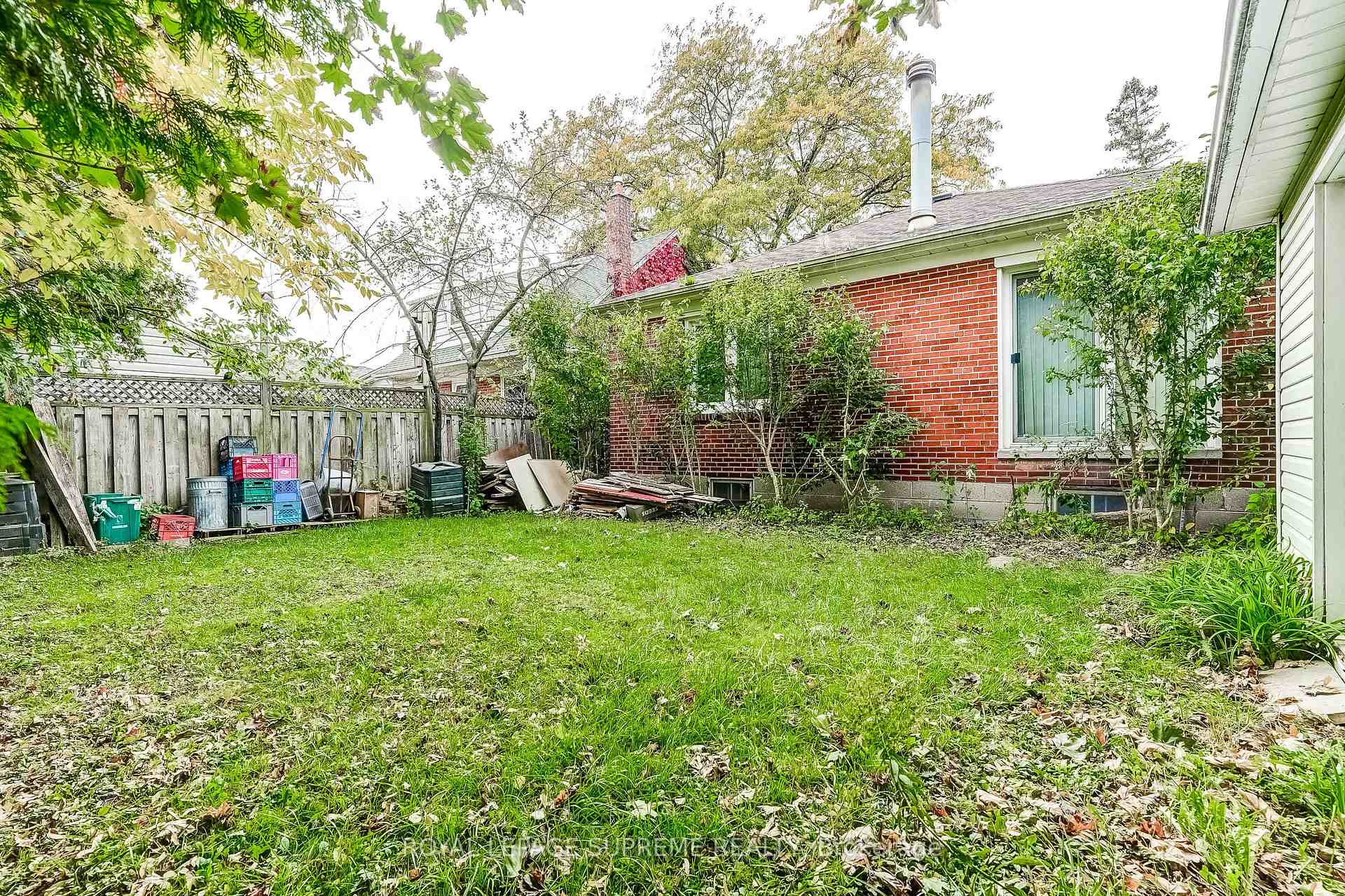19 Bridgetown Drive, Toronto