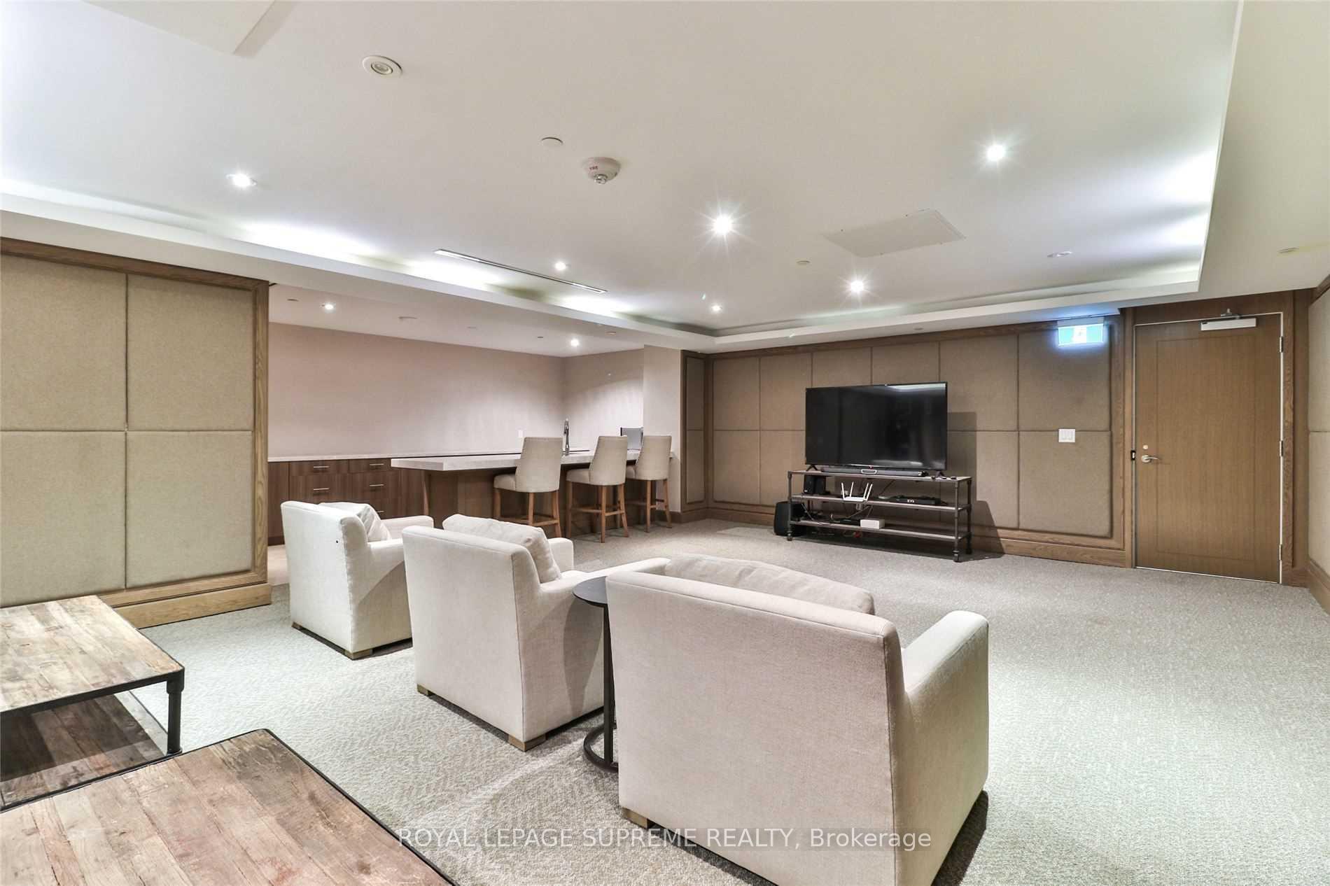 3091 Dufferin Street 214, Toronto Unit: 214