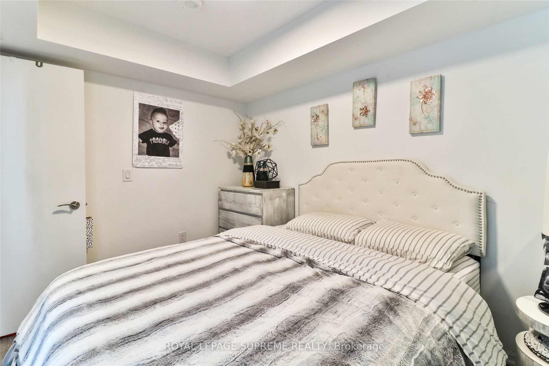 3091 Dufferin Street 214, Toronto Unit: 214