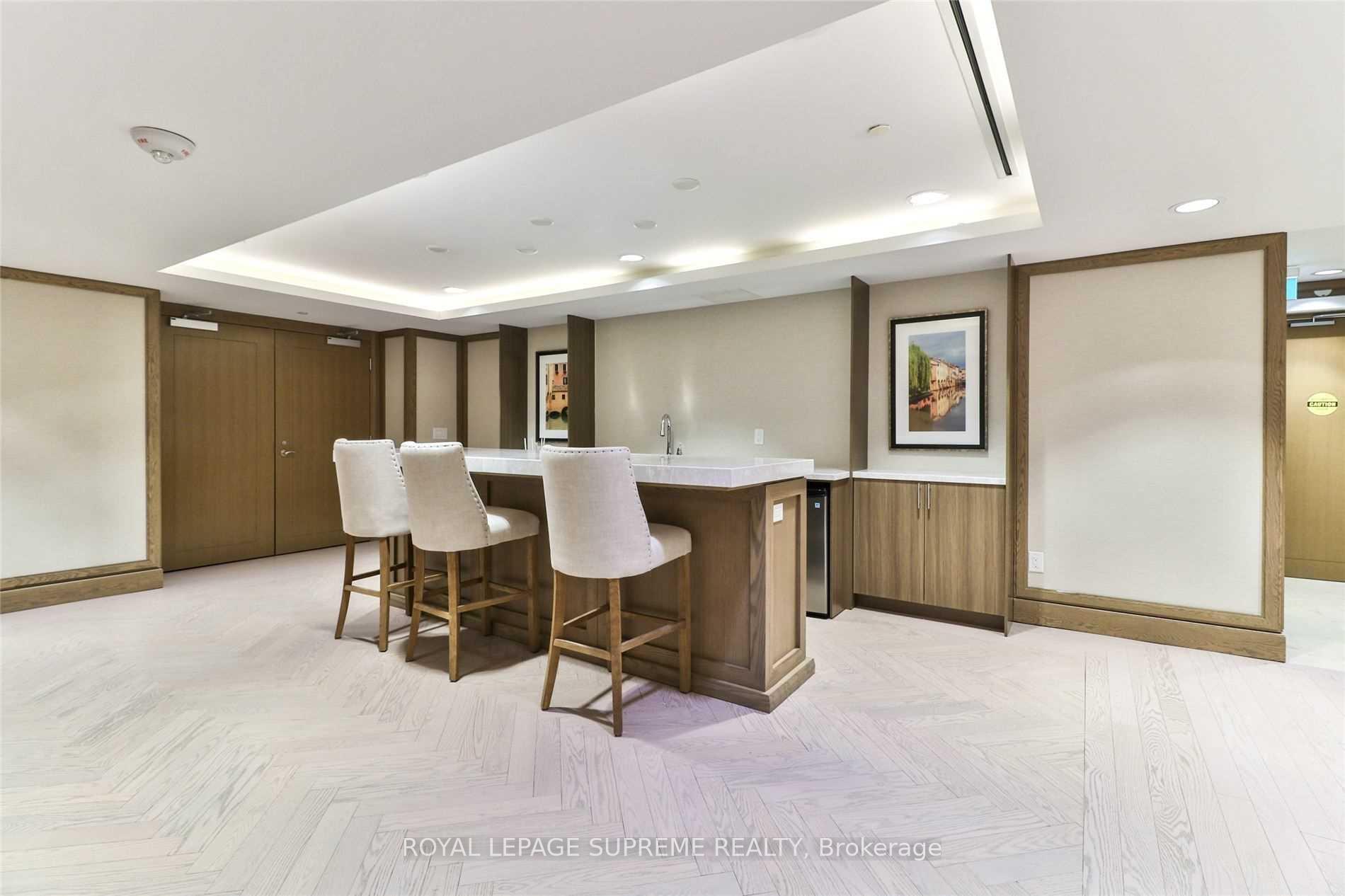 3091 Dufferin Street 214, Toronto Unit: 214