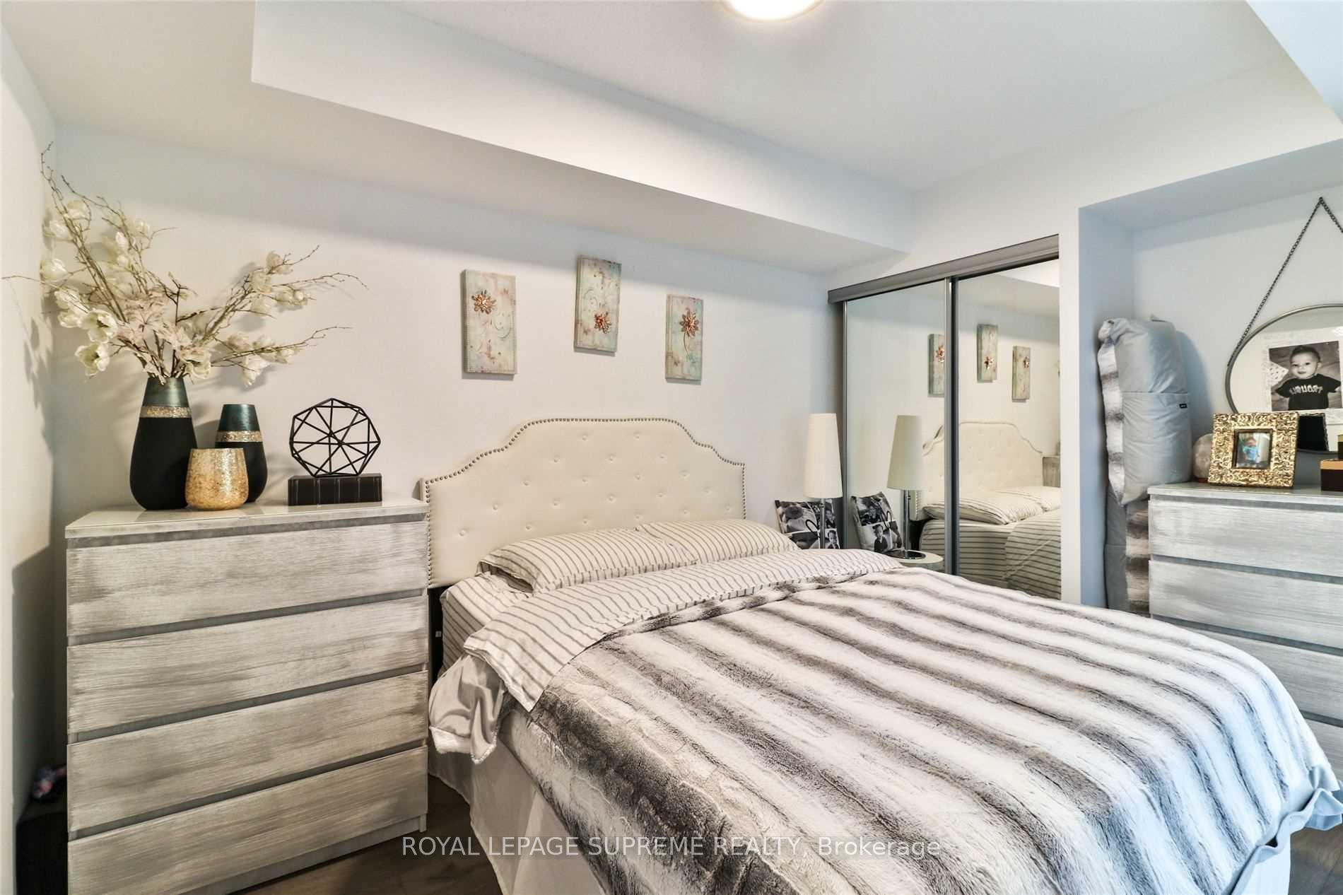 3091 Dufferin Street 214, Toronto Unit: 214