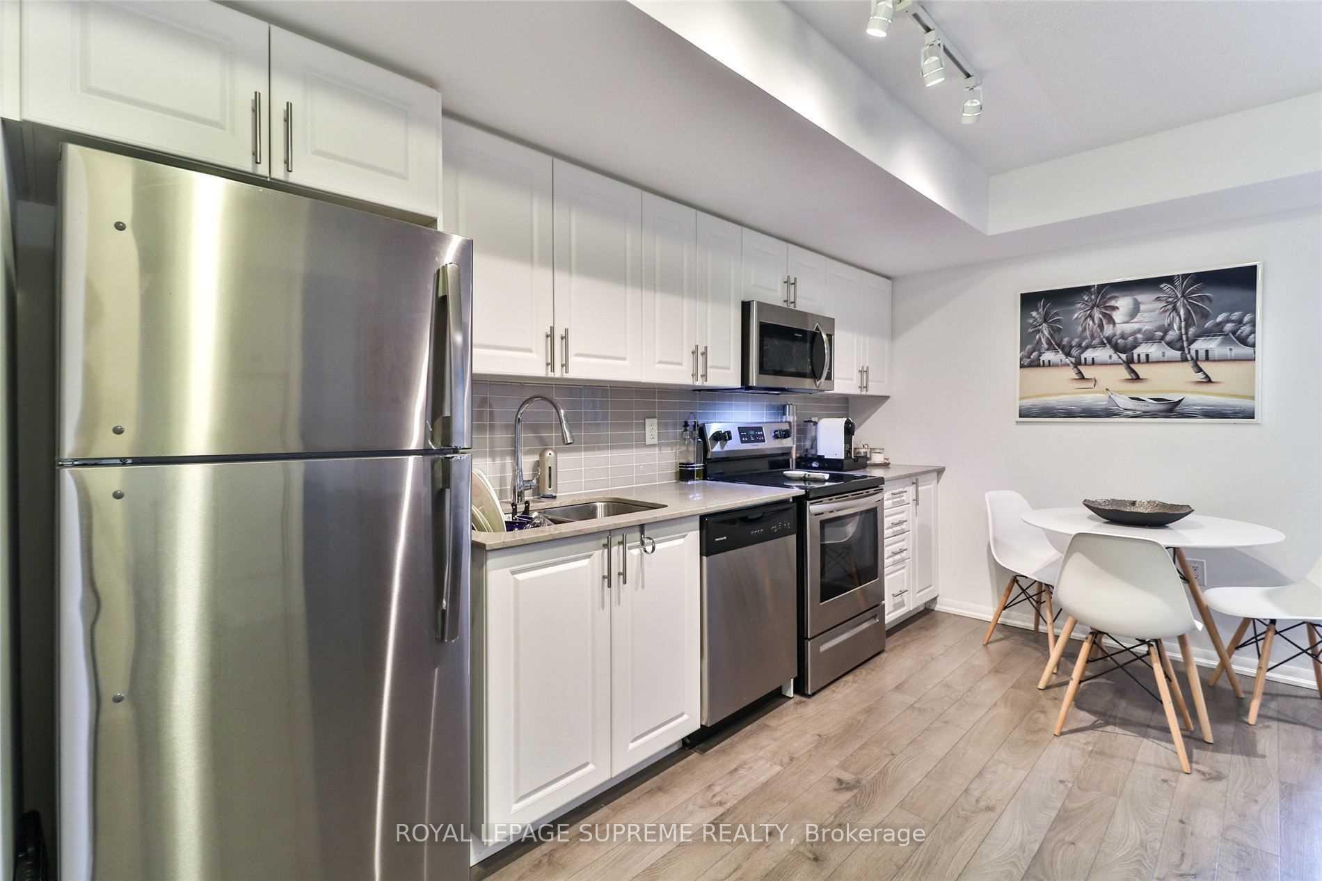 3091 Dufferin Street 214, Toronto Unit: 214