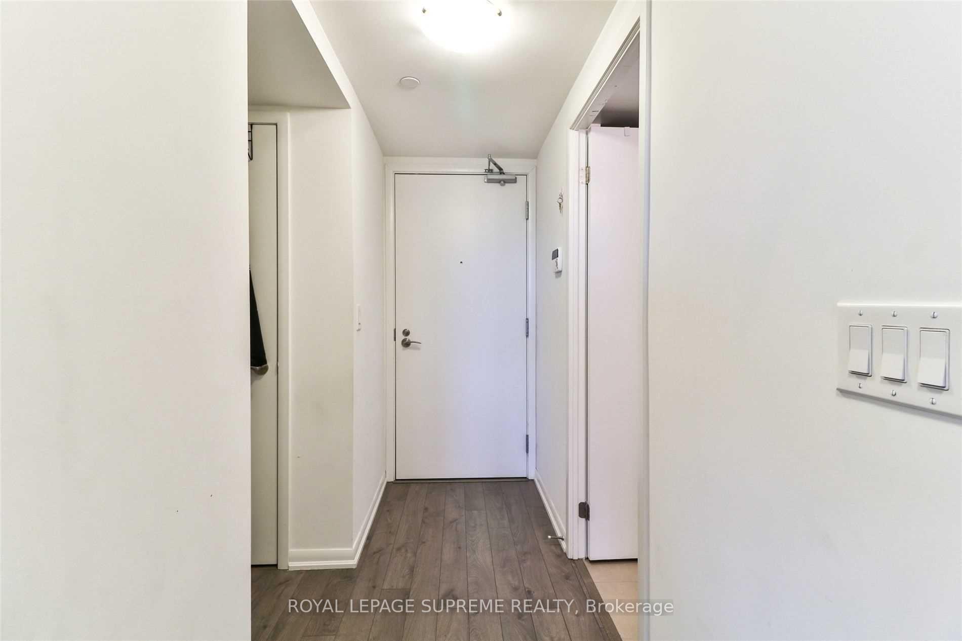 3091 Dufferin Street 214, Toronto Unit: 214