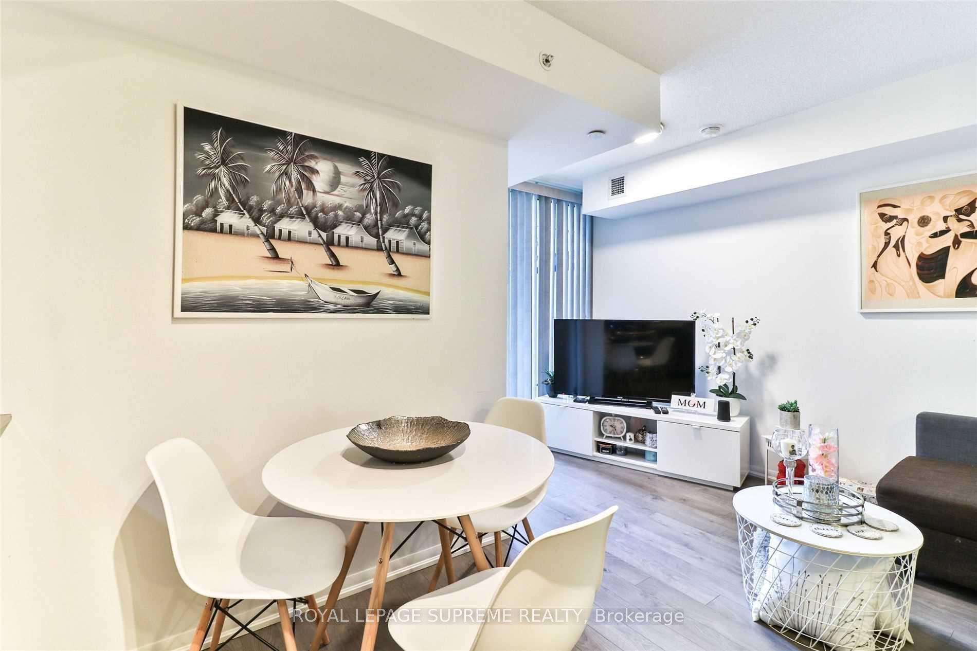3091 Dufferin Street 214, Toronto Unit: 214