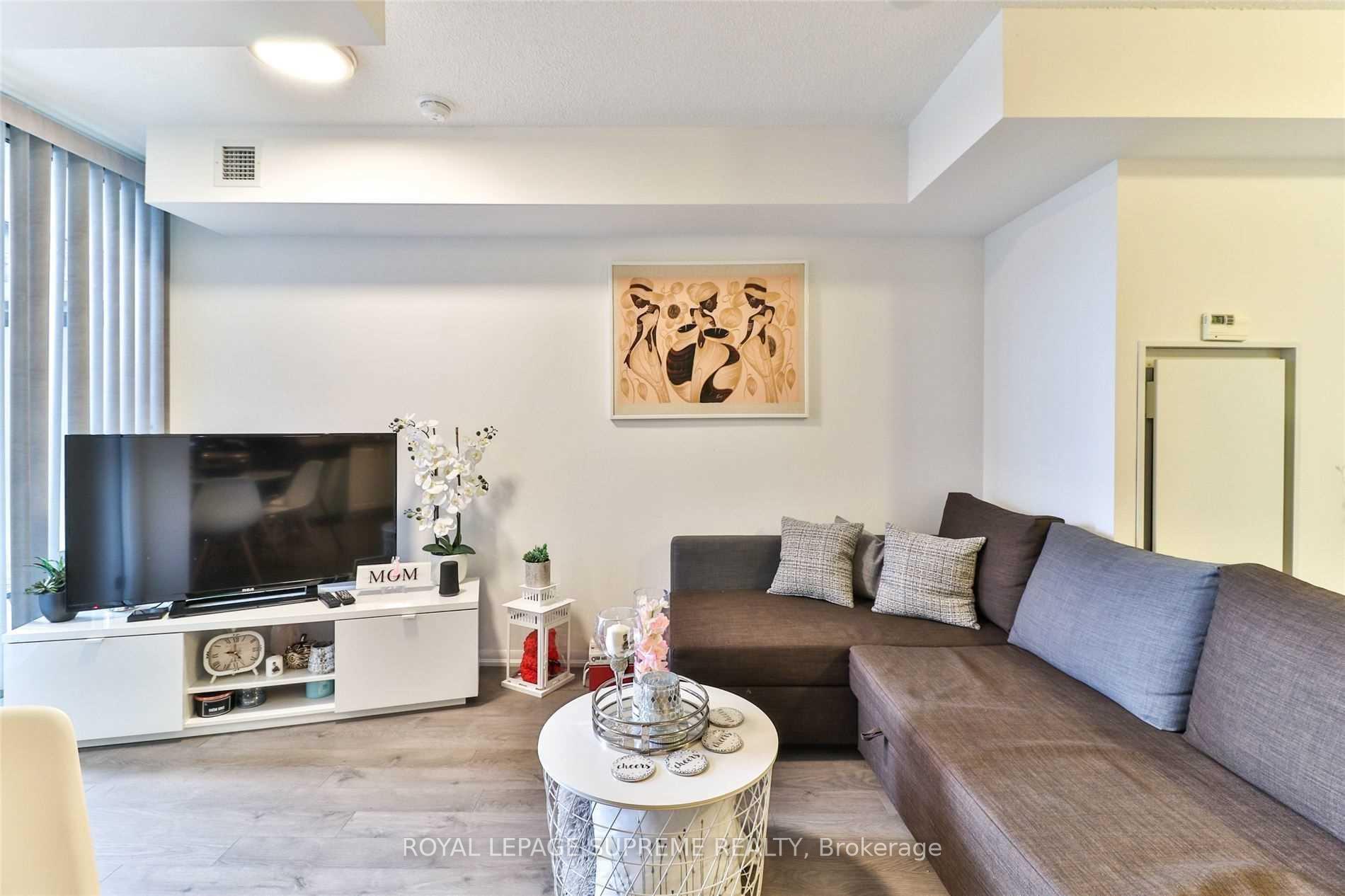 3091 Dufferin Street 214, Toronto Unit: 214