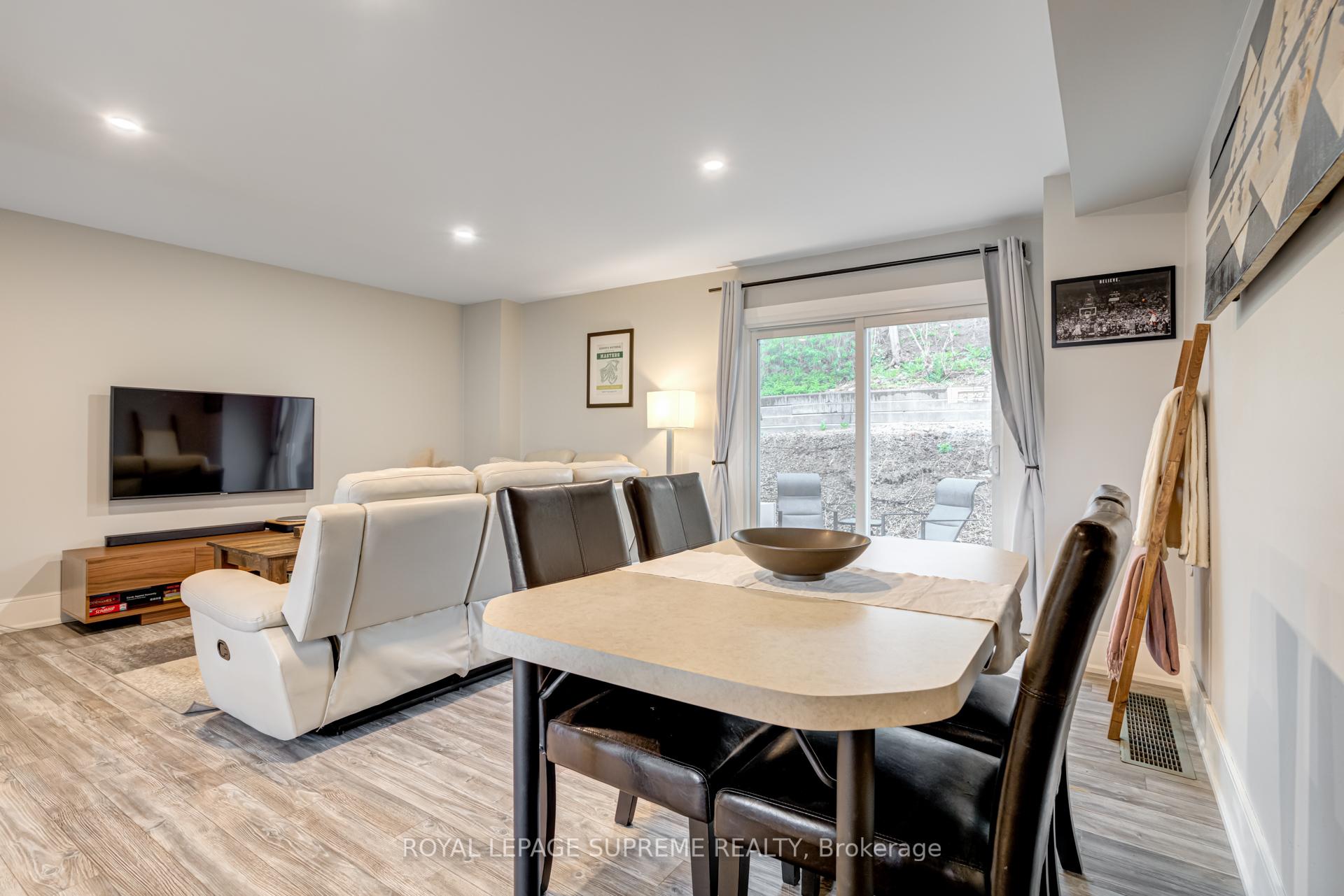 #21 - 135 Chalmers Street Unit: 21