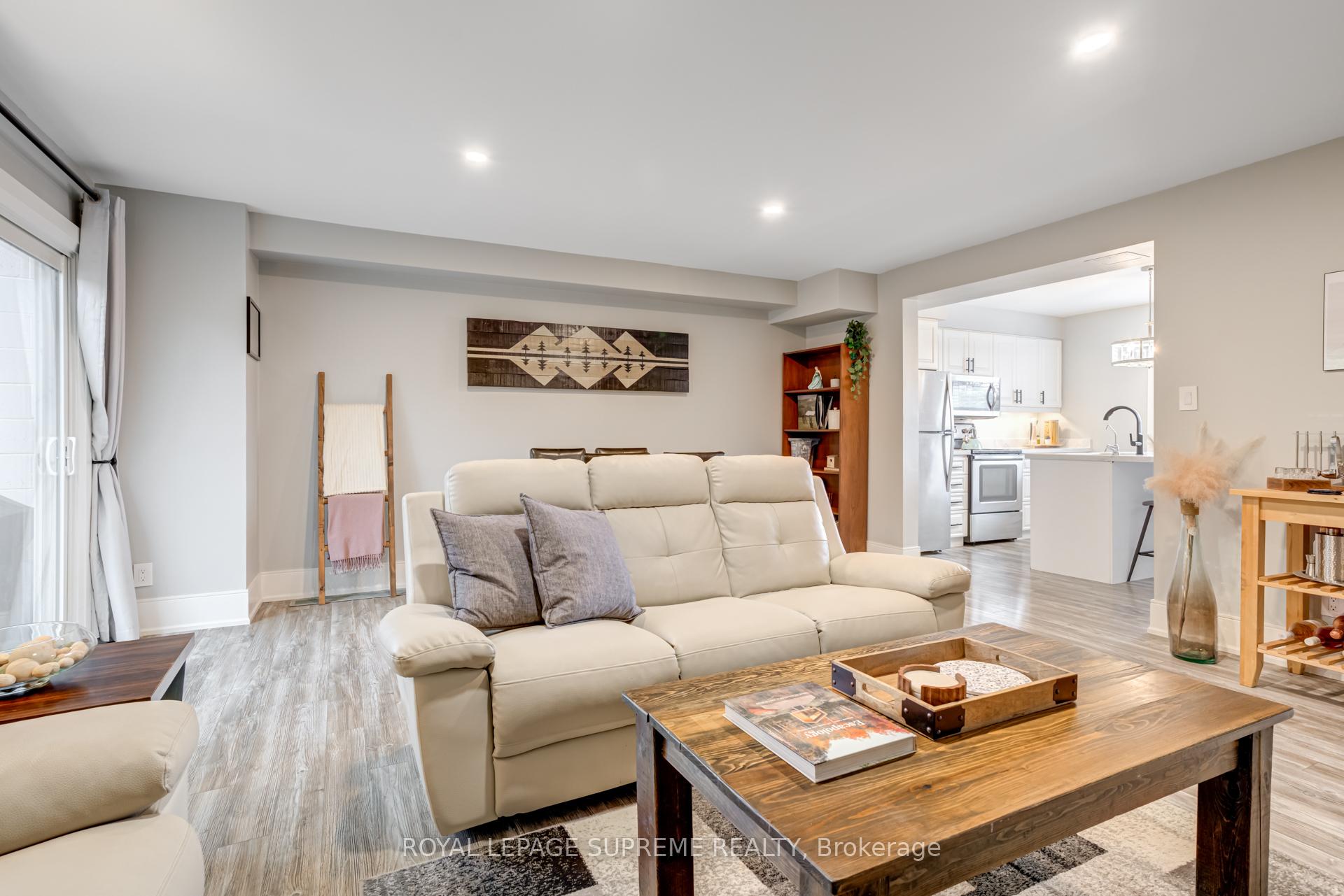 #21 - 135 Chalmers Street Unit: 21