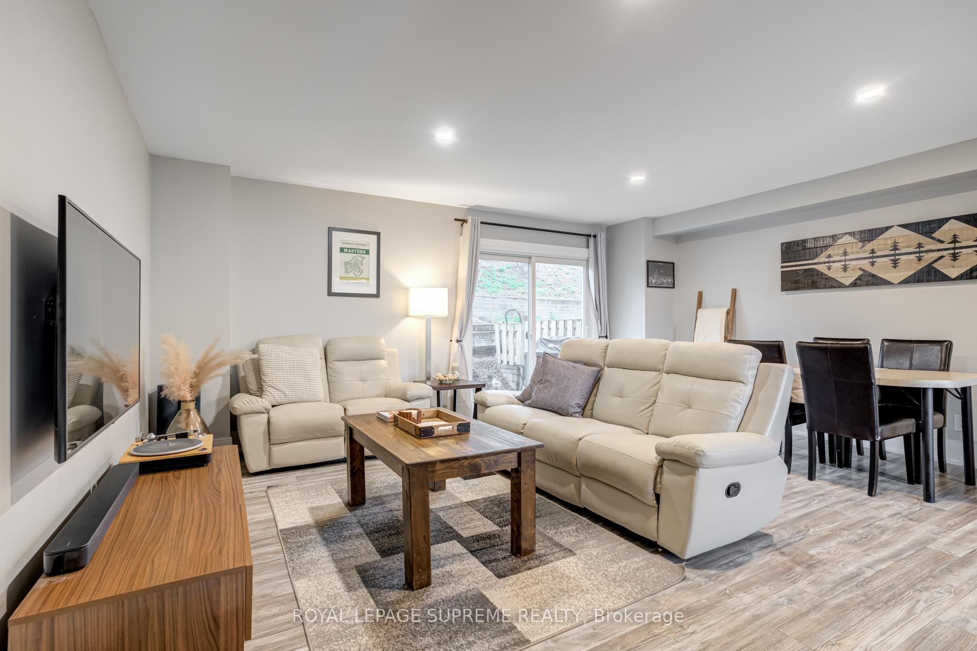 #21 - 135 Chalmers Street Unit: 21