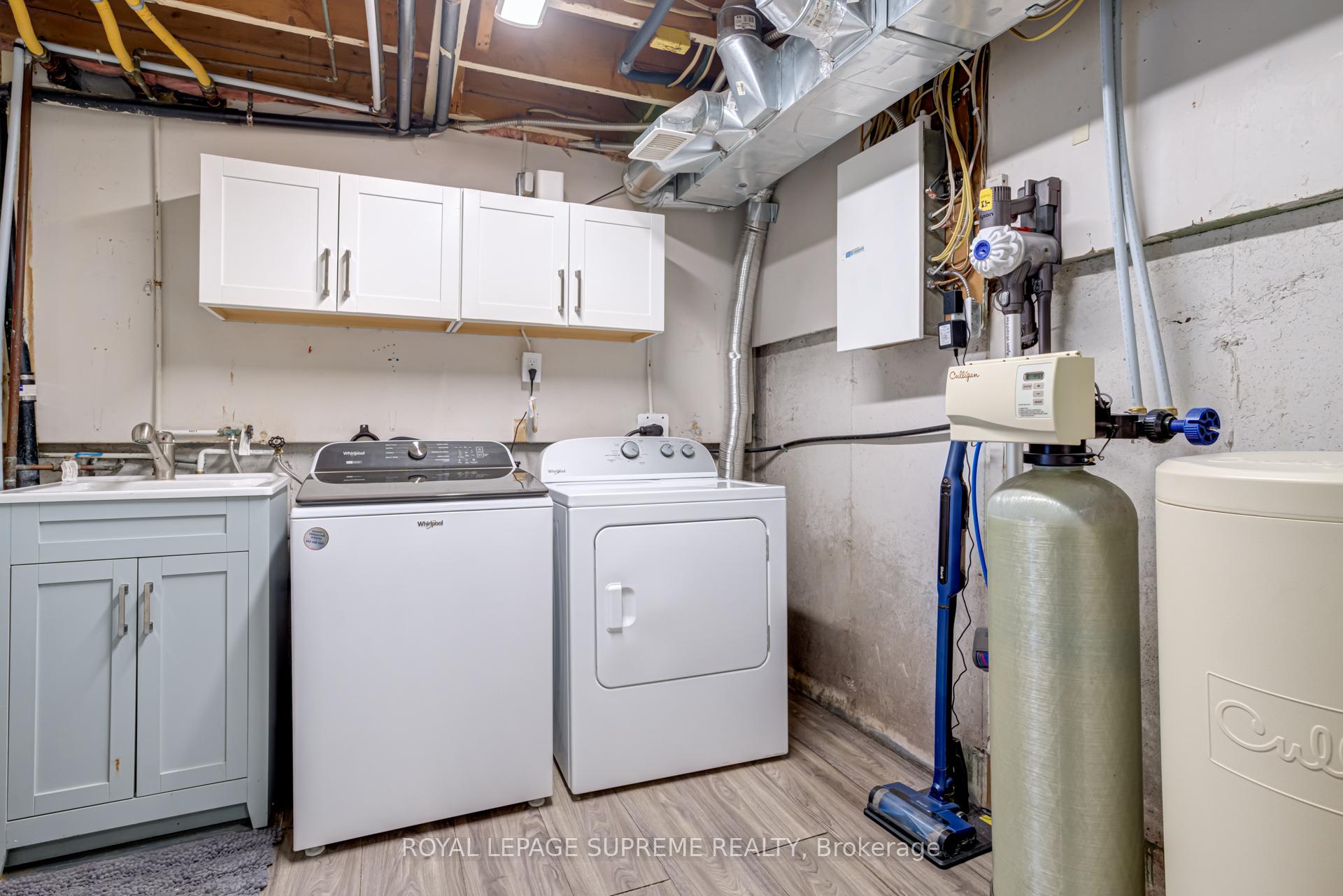 #21 - 135 Chalmers Street Unit: 21
