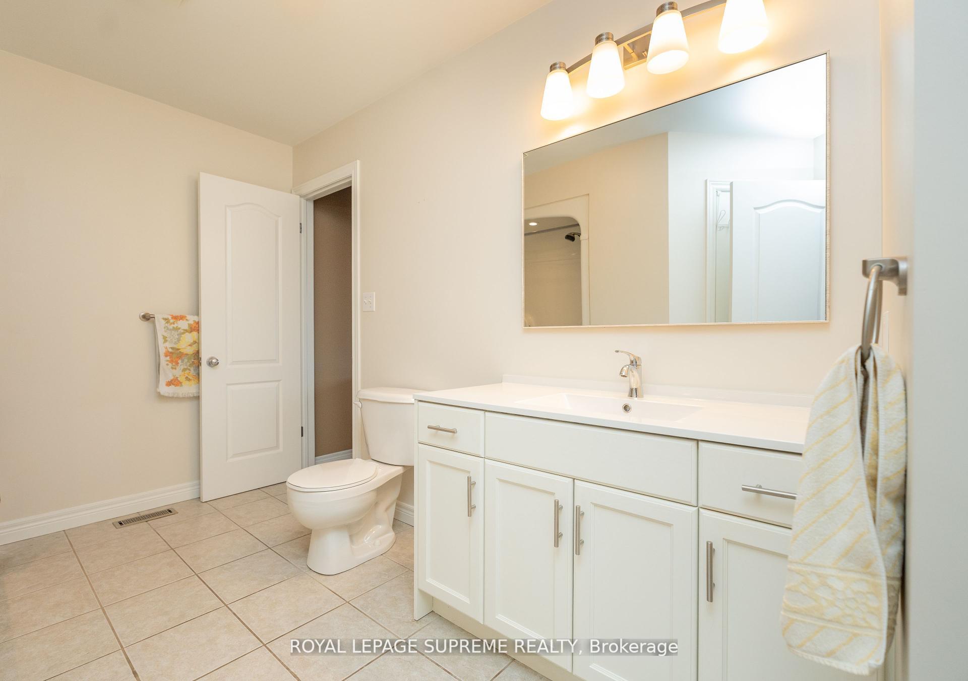 31 1/2 Thorold Road