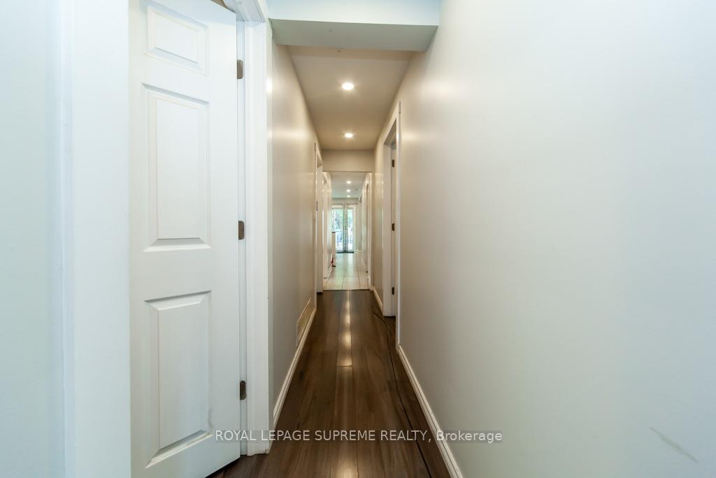 13 Robins Avenue