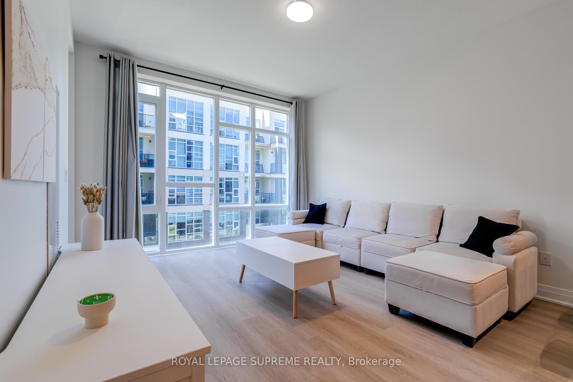 16 Concord Place 337, Grimsby Unit: 337