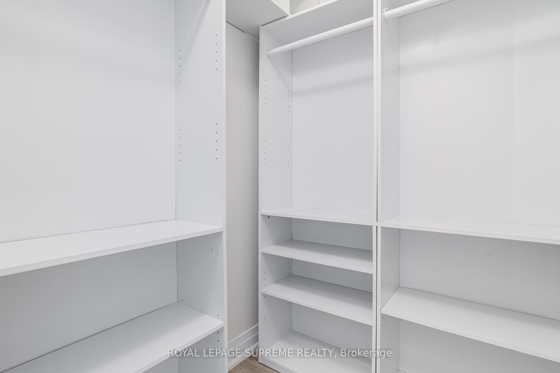 16 Concord Place 337, Grimsby Unit: 337