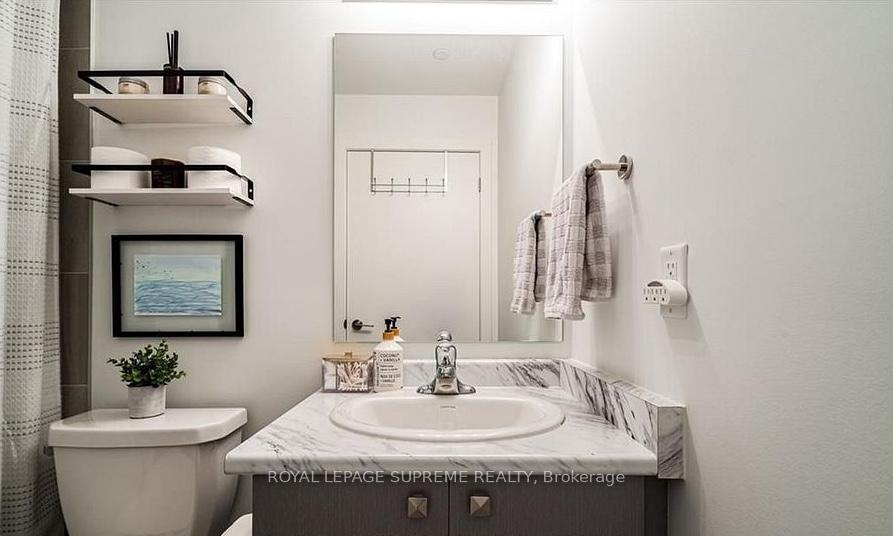 600 NORTH SERVICE Road 324