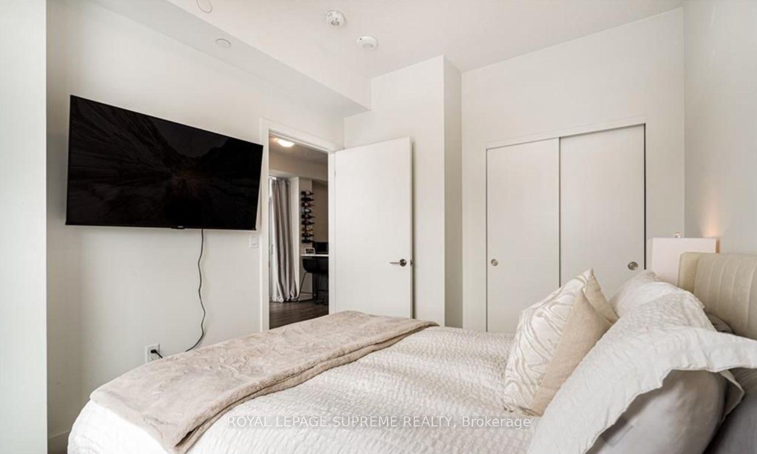 600 NORTH SERVICE Road 324