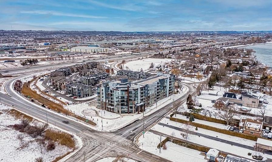 600 NORTH SERVICE Road 324